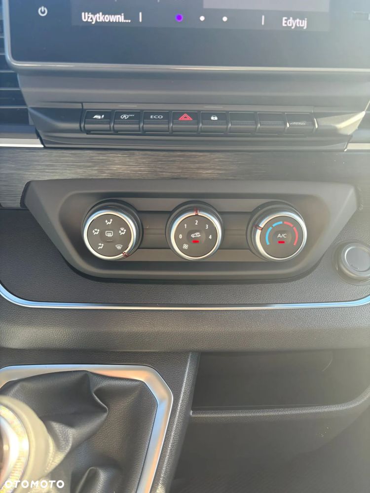 Renault Trafic Furgon brygadówka L2H1 2.0dCi 150 - 16