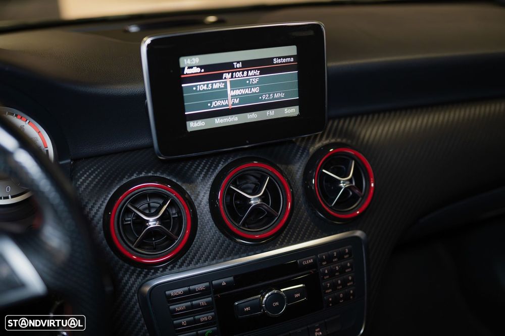 Mercedes-Benz A 180 CDI AMG Line - 32