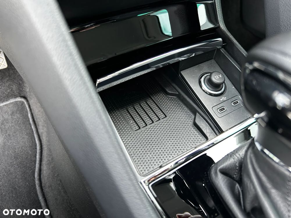 Skoda Karoq 1.5 TSI ACT Selection DSG - 28