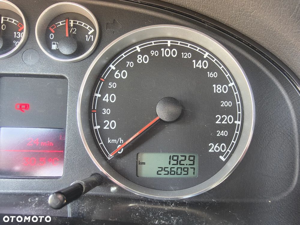 Volkswagen Passat 2.0 Highline - 15