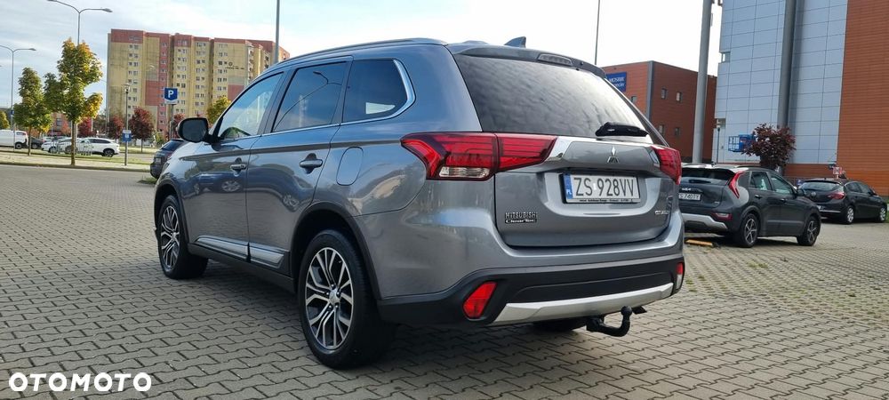 Mitsubishi Outlander 2017 photo 4