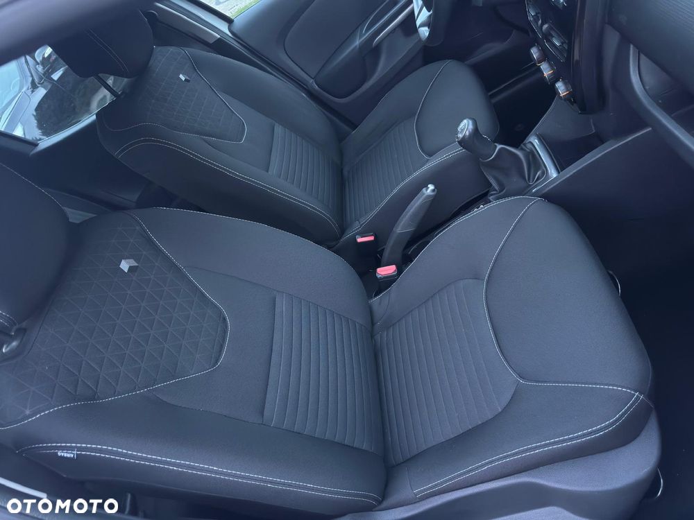 Renault Clio 1.2 16V 75 LIMITED - 13