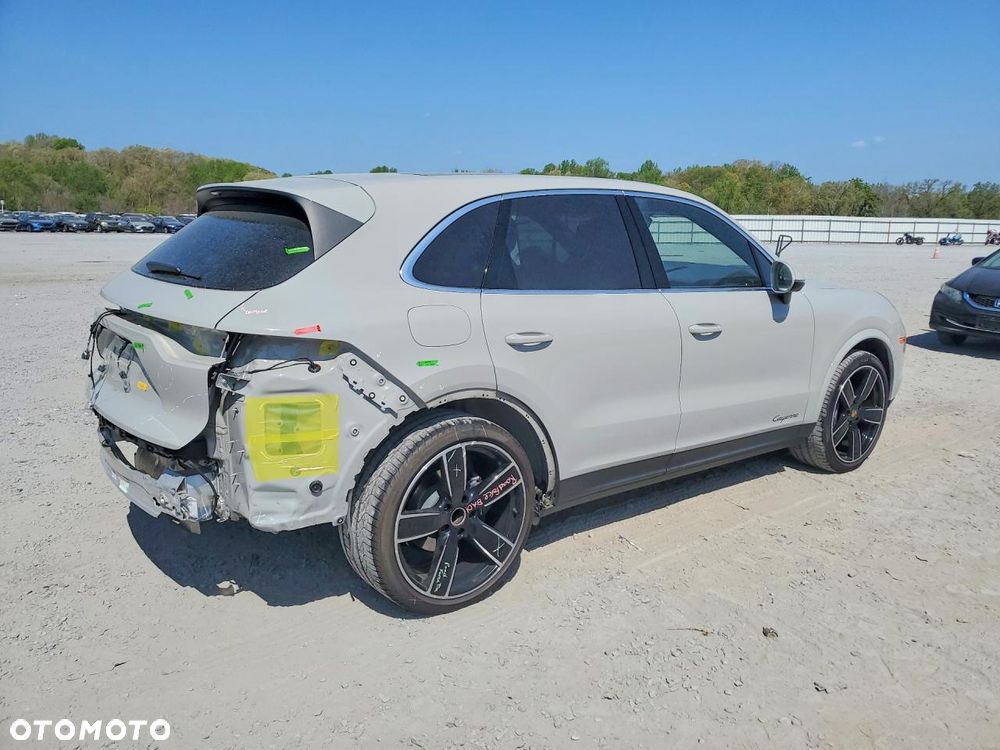 Porsche Cayenne Standard - 5