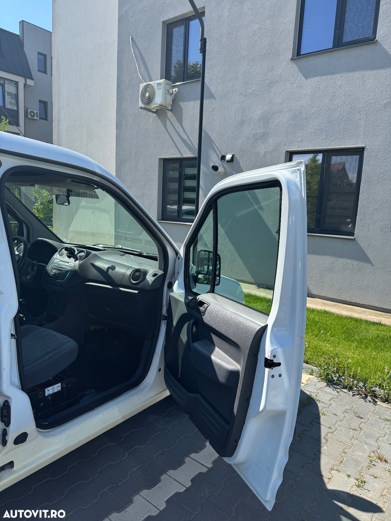 Ford Transit Connect - 2