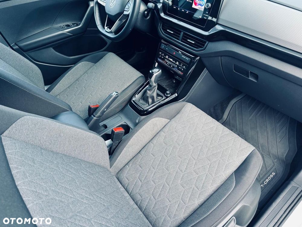 Volkswagen T-Cross - 16