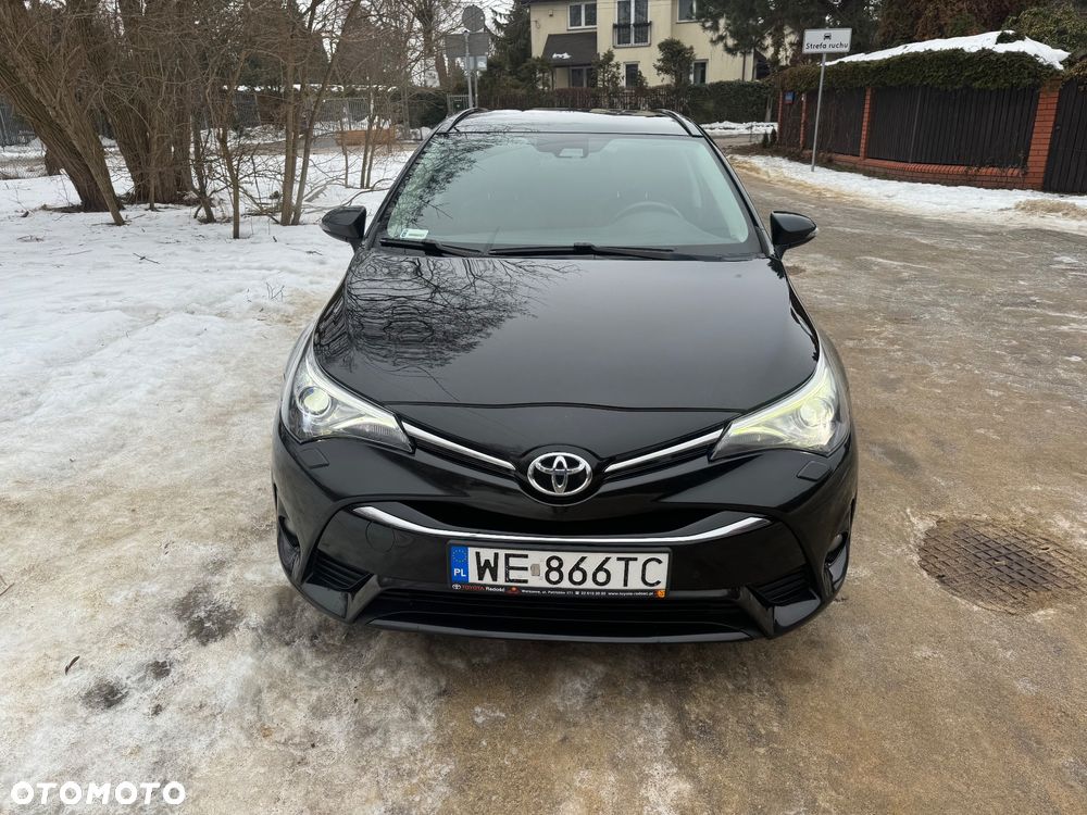 Toyota Avensis 2.0 D-4D Prestige - 12