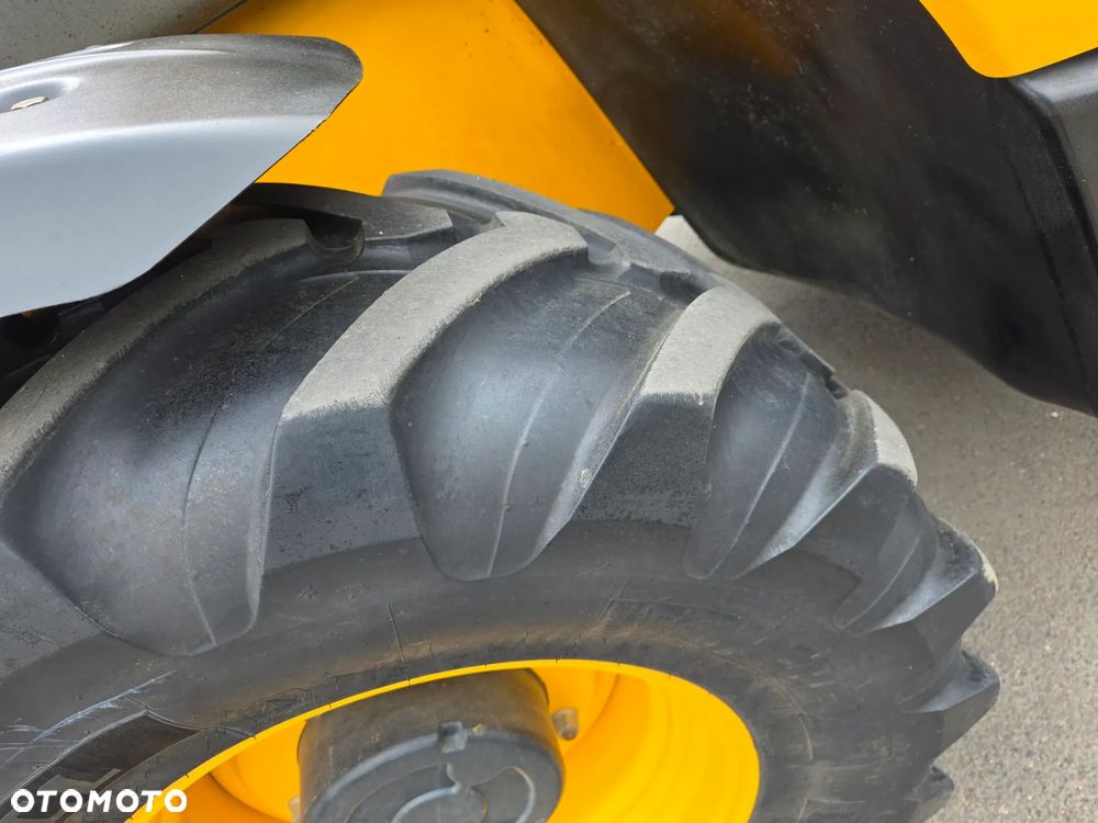 JCB 536 70 LP AGRI SUPER - 14