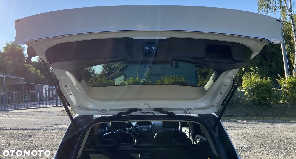 Ford Kuga 2.0 TDCi 4x4 Titanium - 27