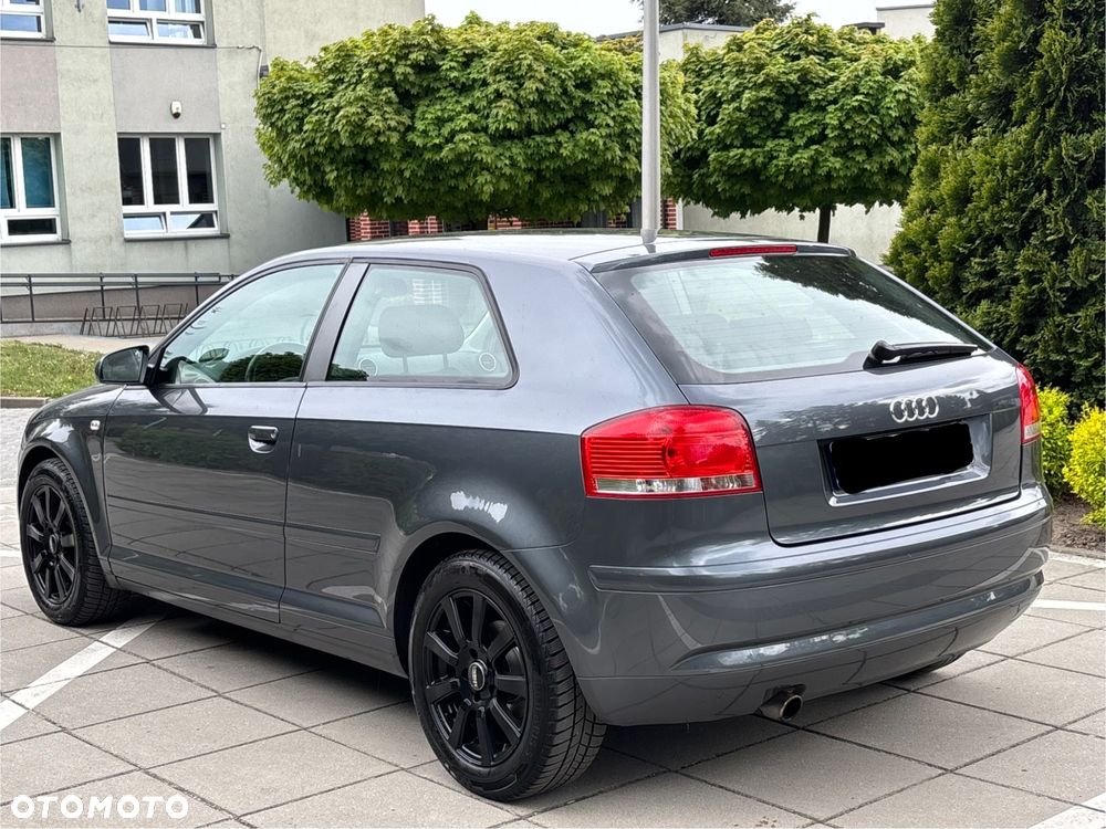 Audi A3 3-drzwiowe 1.6 Ambition - 2