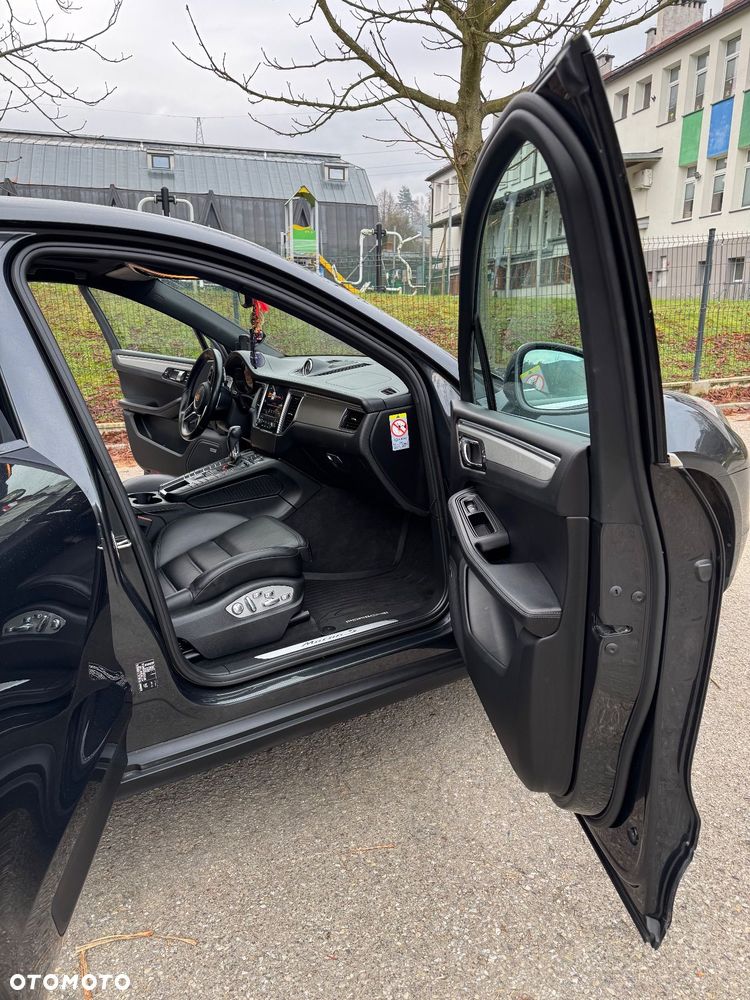 Porsche Macan - 32