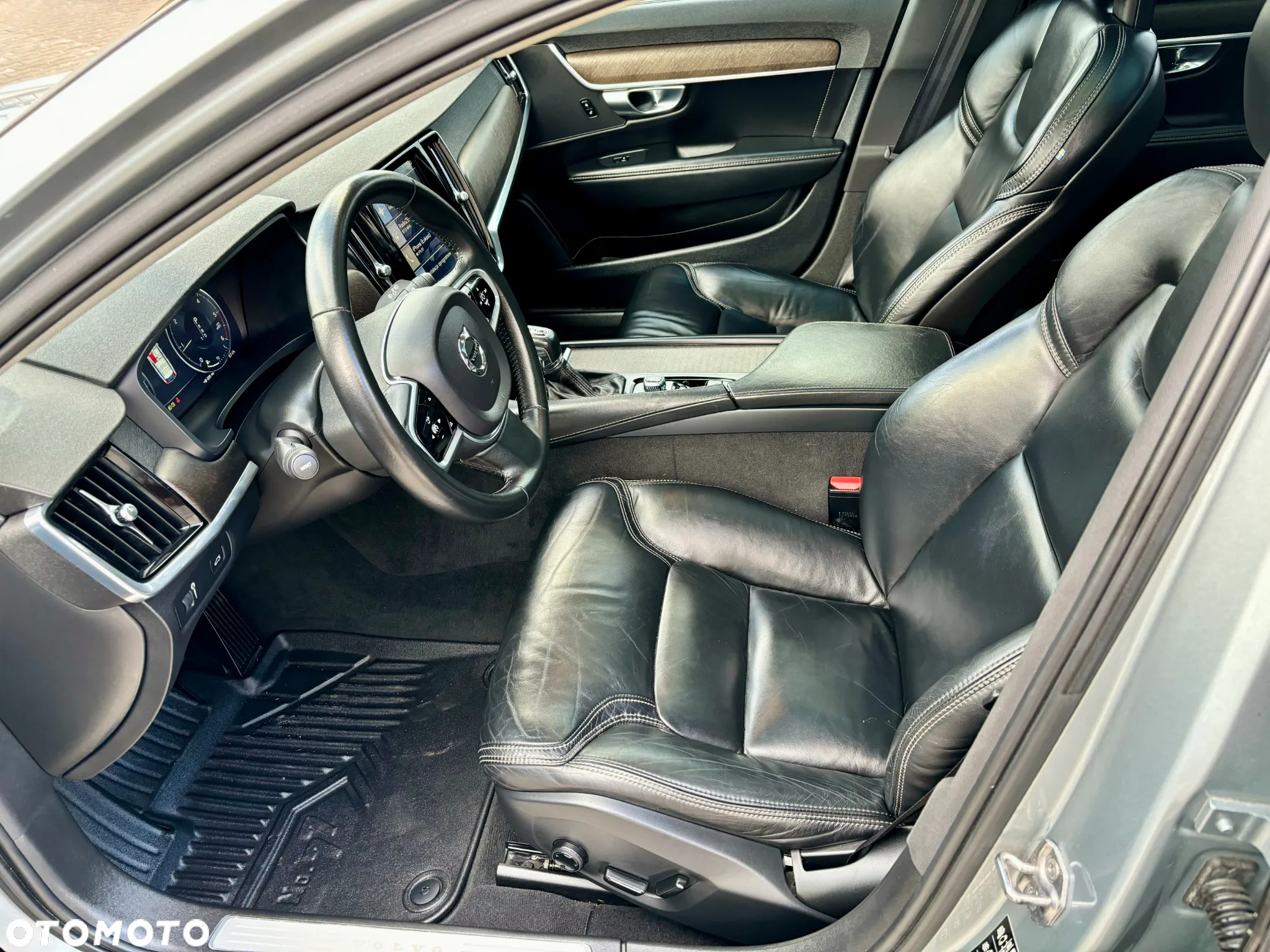 Volvo V90 Cross Country D5 AWD Geartronic - 16