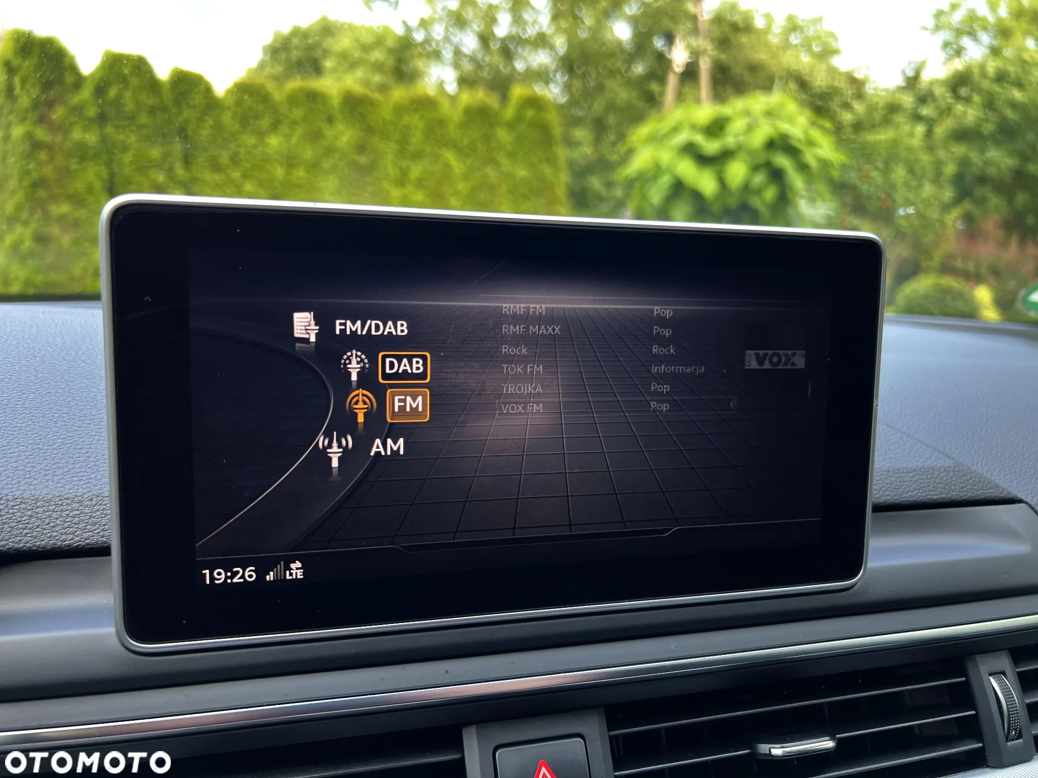 Audi A4 Avant 2.0 TDI ultra S tronic sport - 32