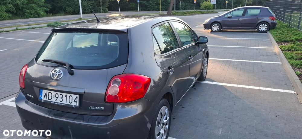 Toyota Auris 1.6 VVT-i Luna - 3