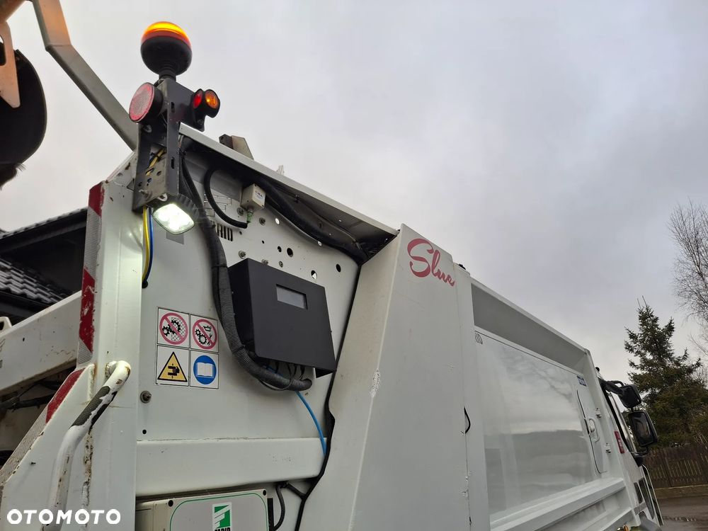 Renault D12 Truck Śmieciarka FARID Forez Bennes EURO 6 2016 rok 2 Osie Opony Bardzo Dobry Stan Zawieszenie Na Poduszkach - 24