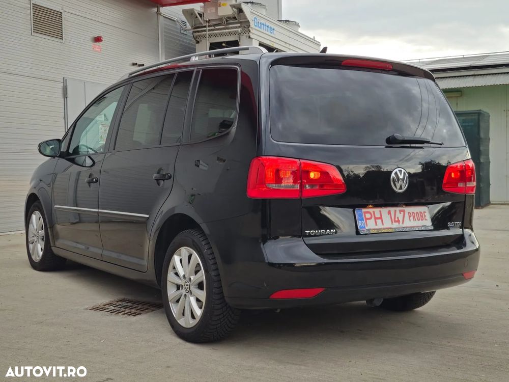 Volkswagen Touran 2.0 TDI DPF DSG Highline - 4