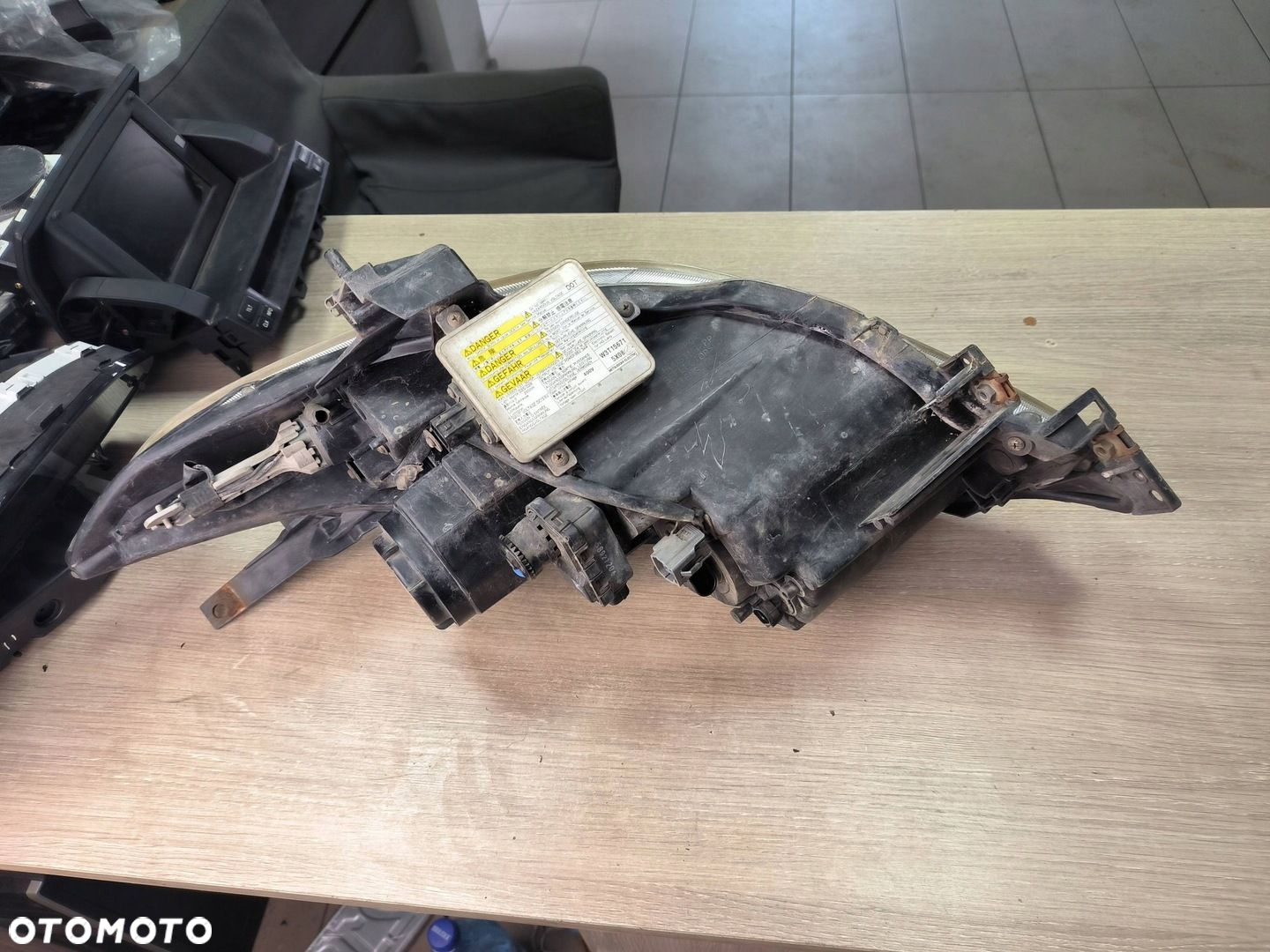 Lampa prawa przednia xenon Mazda 5 I P5117R - 5