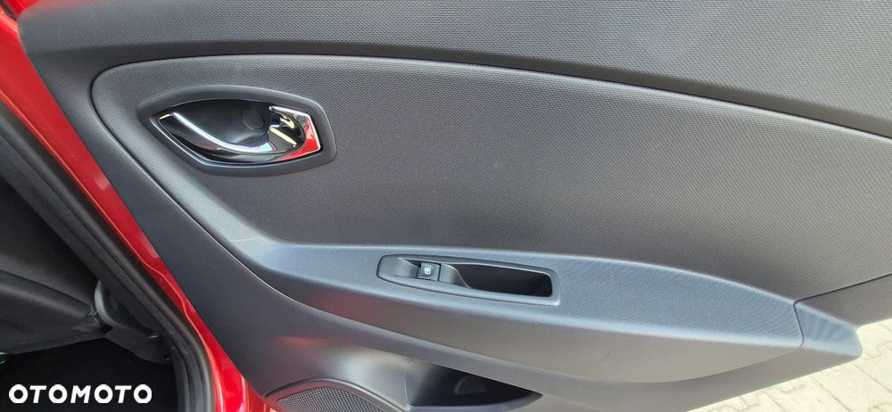 Renault Captur 0.9 Energy TCe Helly Hansen - 21