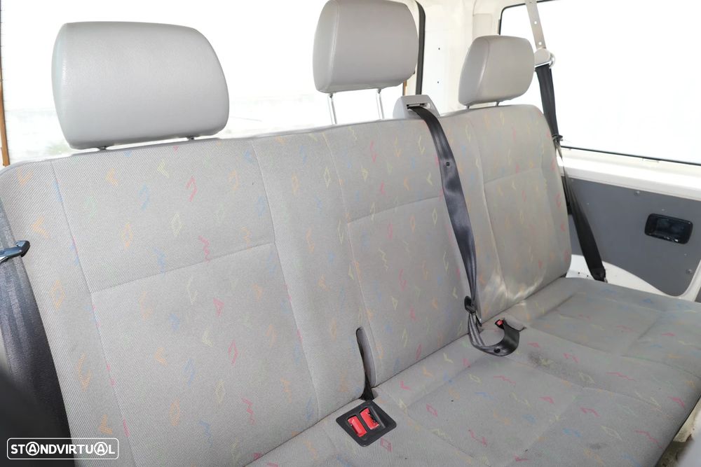 VW Transporter 9Lugares 1.9TDI 102cv - 13