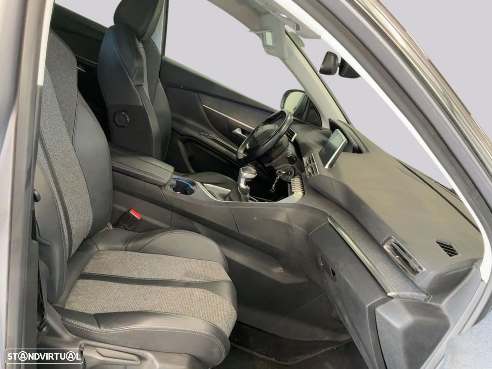 Peugeot 3008 1.2 PureTech Allure - 10