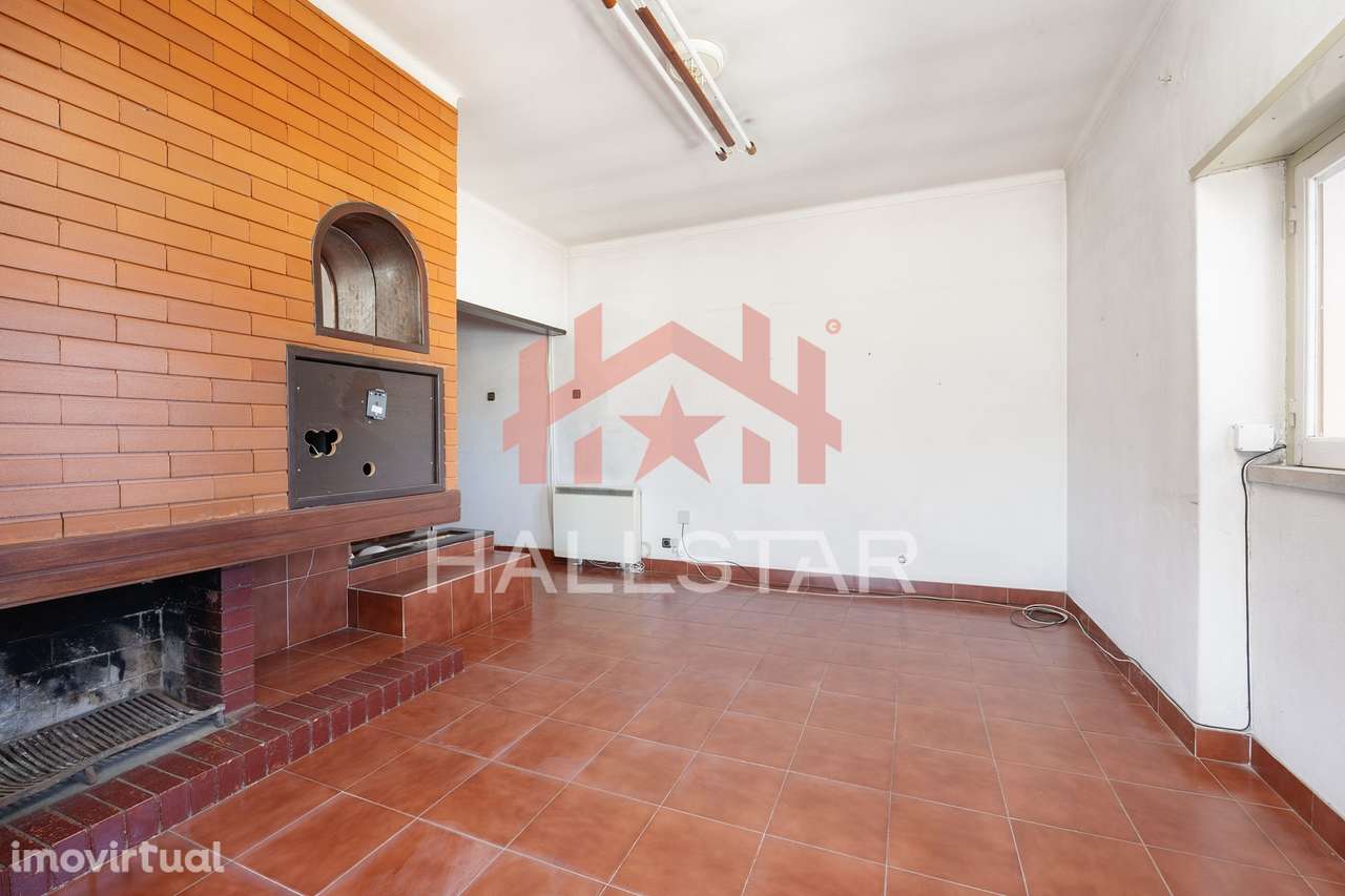 Apartamento T4 / Possibilidade de fracionar / Porto de Mós - Grande imagem: 4/60