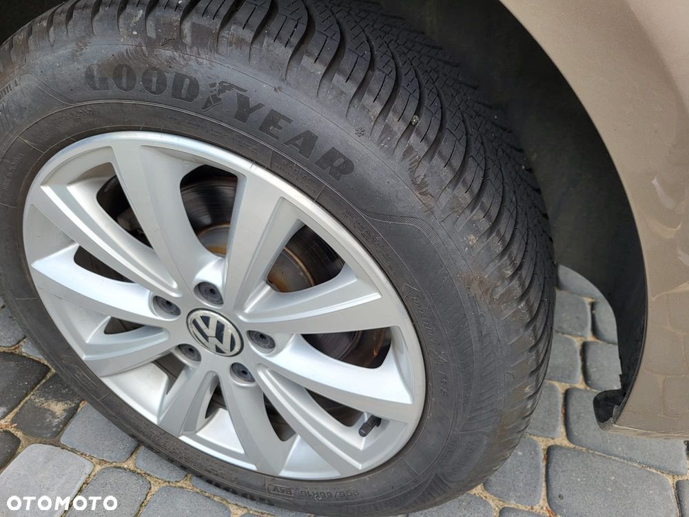 Volkswagen Touran 2.0 TDI Highline DSG - 13