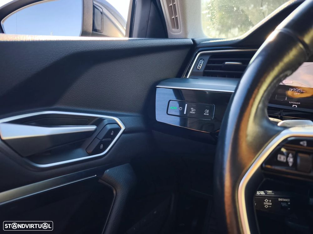 Audi e-tron 55 quattro - 16