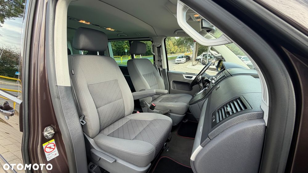 Volkswagen Multivan - 17