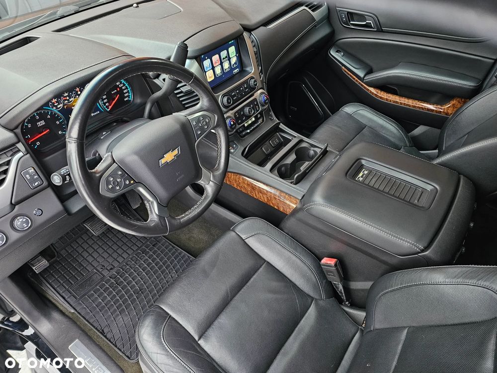 Chevrolet Suburban - 18