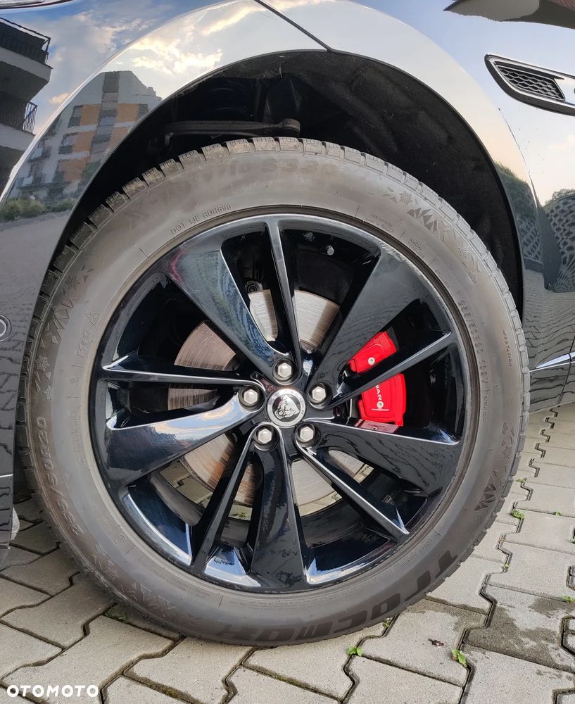 Jaguar F-Pace 2.0 P250 mHEV AWD R-Dynamic S - 3