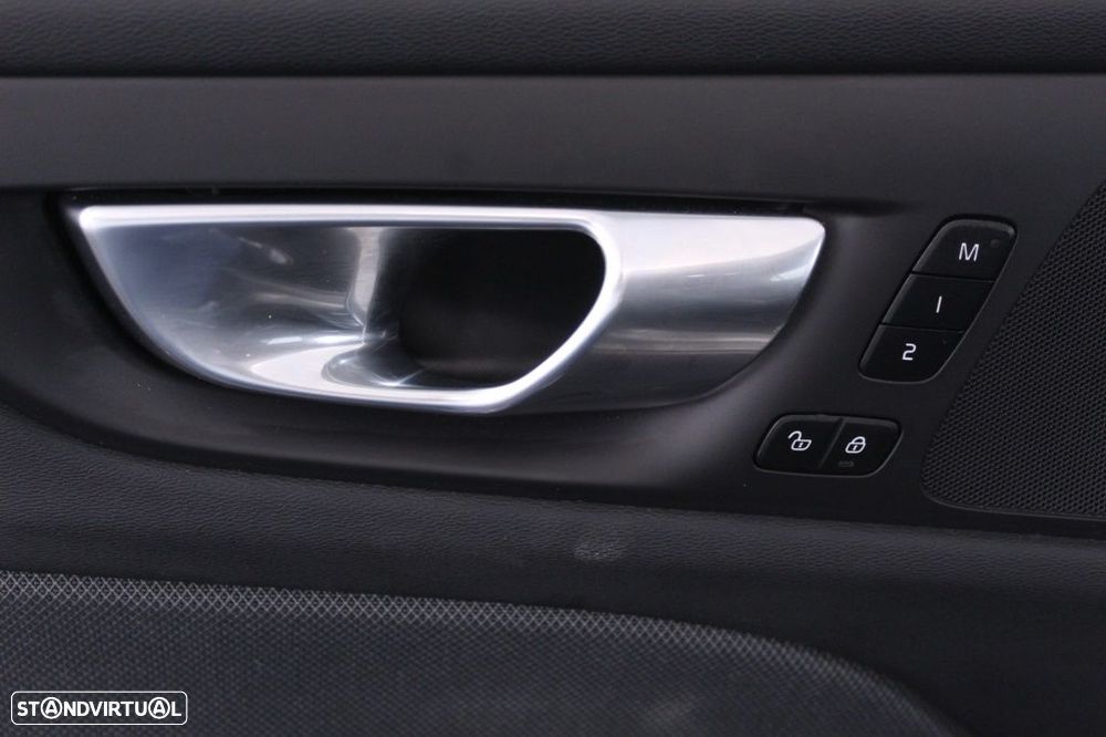 Volvo V60 2.0 T6 AWD TE R-Design - 21