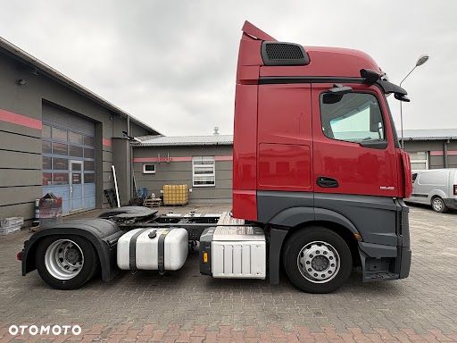 Mercedes-Benz Actros - 7
