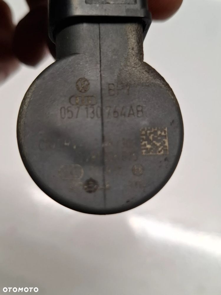 ZAWOR CZUJNIK CIŚNIENIA PALIWA VW AUDI SEAT SKODA 057130764AB 1.6TDI 2.0TDI SLASK WYSYLKA - 2