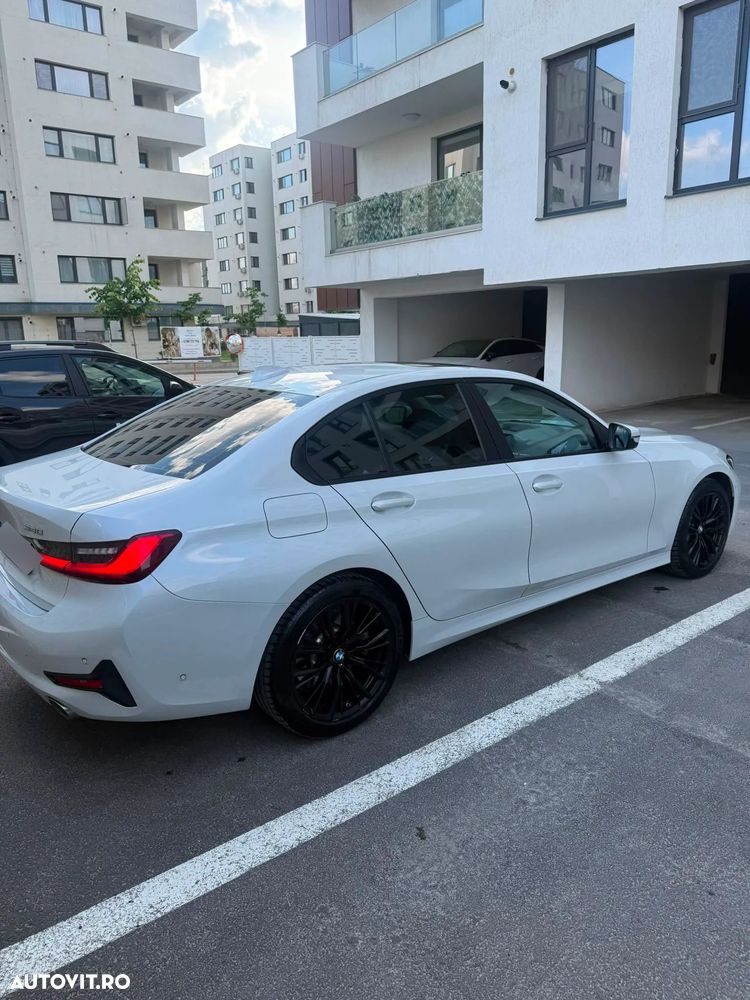 BMW Seria 3 330i AT - 4