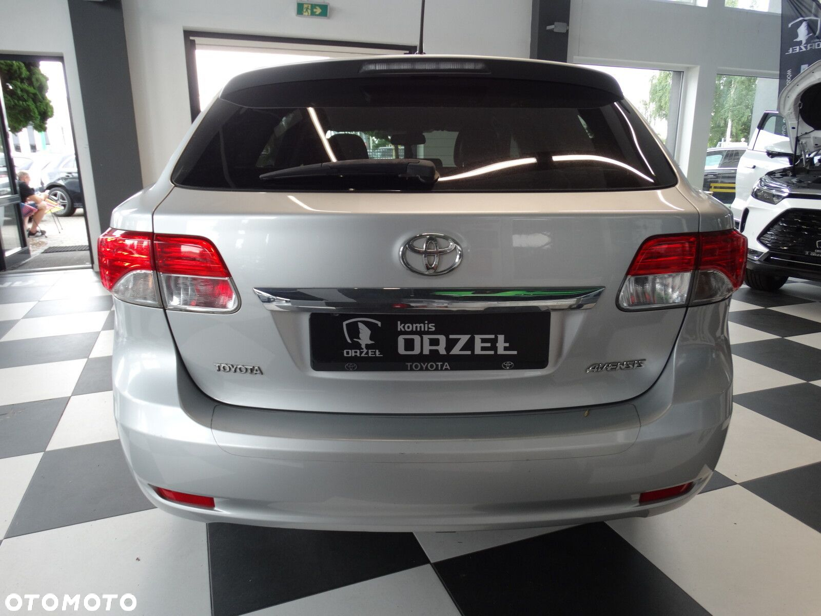 Toyota Avensis - 6