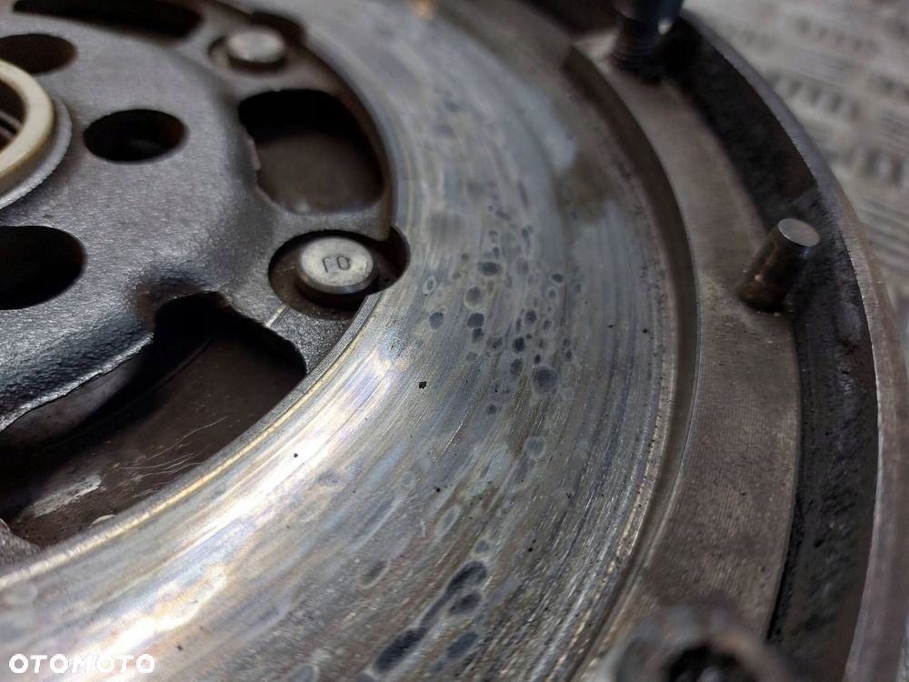 KOŁO DWUMASOWE TARCZA DOCISK ŁOŻYSKO AUDI A4 B6 2.0 20V 058105266H - 2