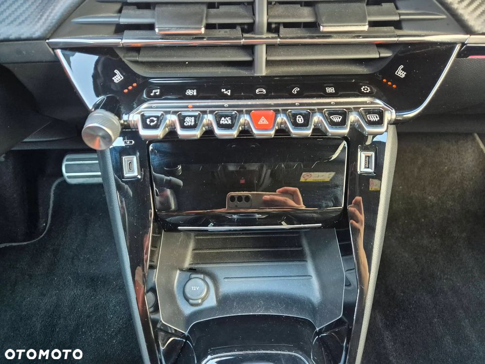 Peugeot 2008 BlueHDi 130 EAT8 GT - 29