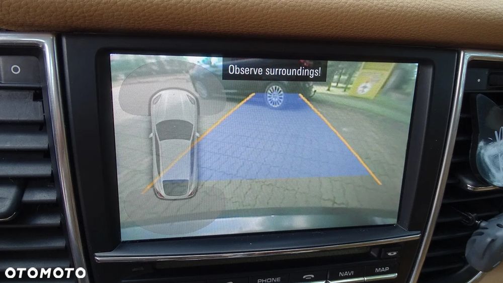 Porsche Panamera 4S - 26