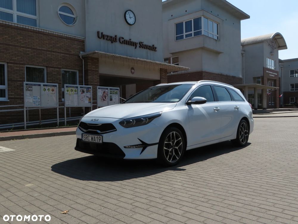 Kia Ceed 1.6 CRDi (48V Mild-Hybrid) DCT7 Spirit - 2