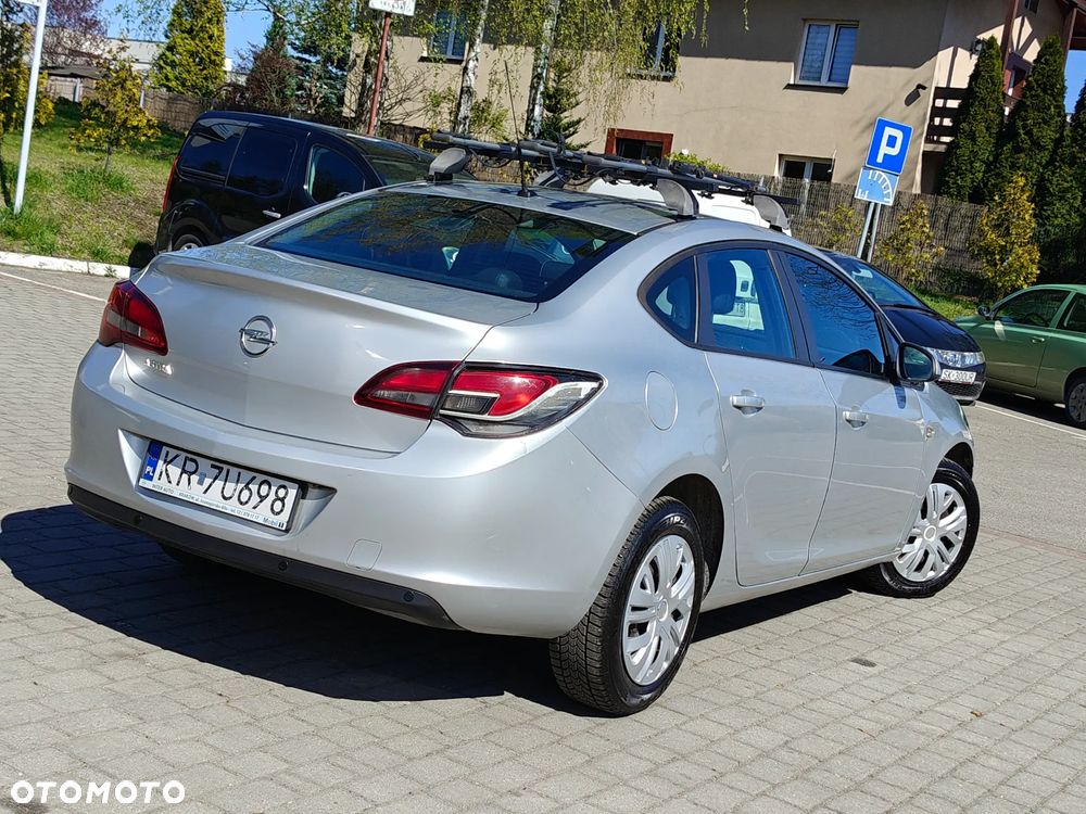 Opel Astra 1.6 Sport - 6