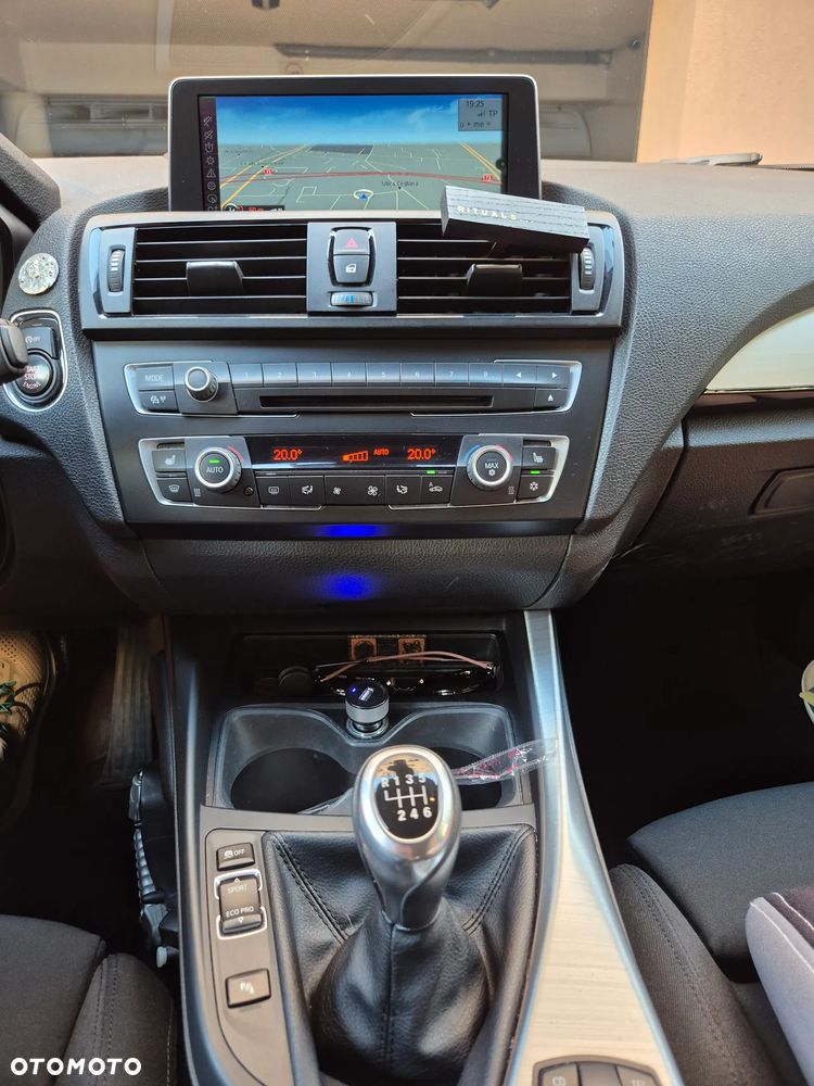 BMW Seria 1 118d Sport Line - 10