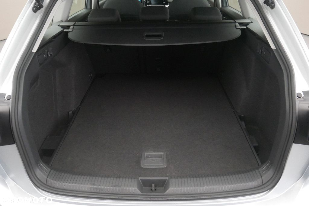 Volkswagen Golf - 16