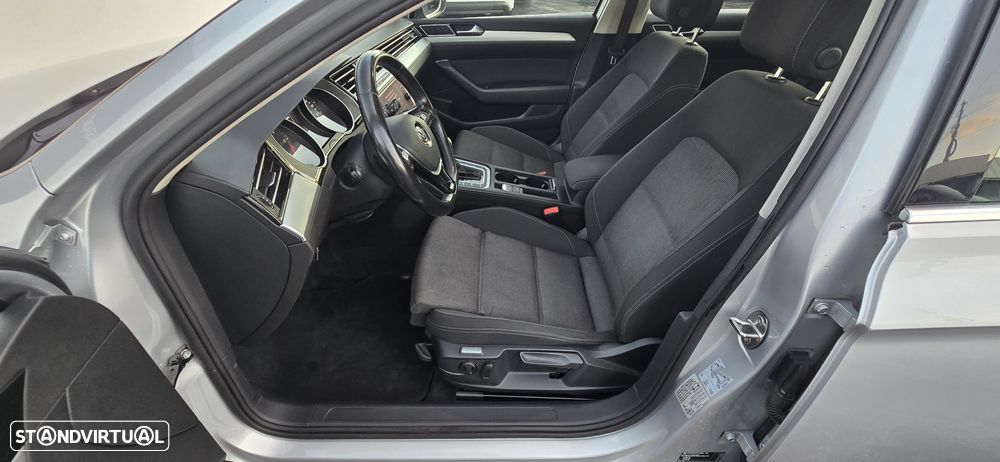 VW Passat Variant 2.0 TDi Business Package DSG - 8