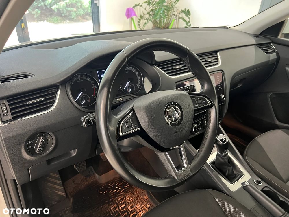 Skoda Octavia 1.6 TDI SCR Ambition - 13