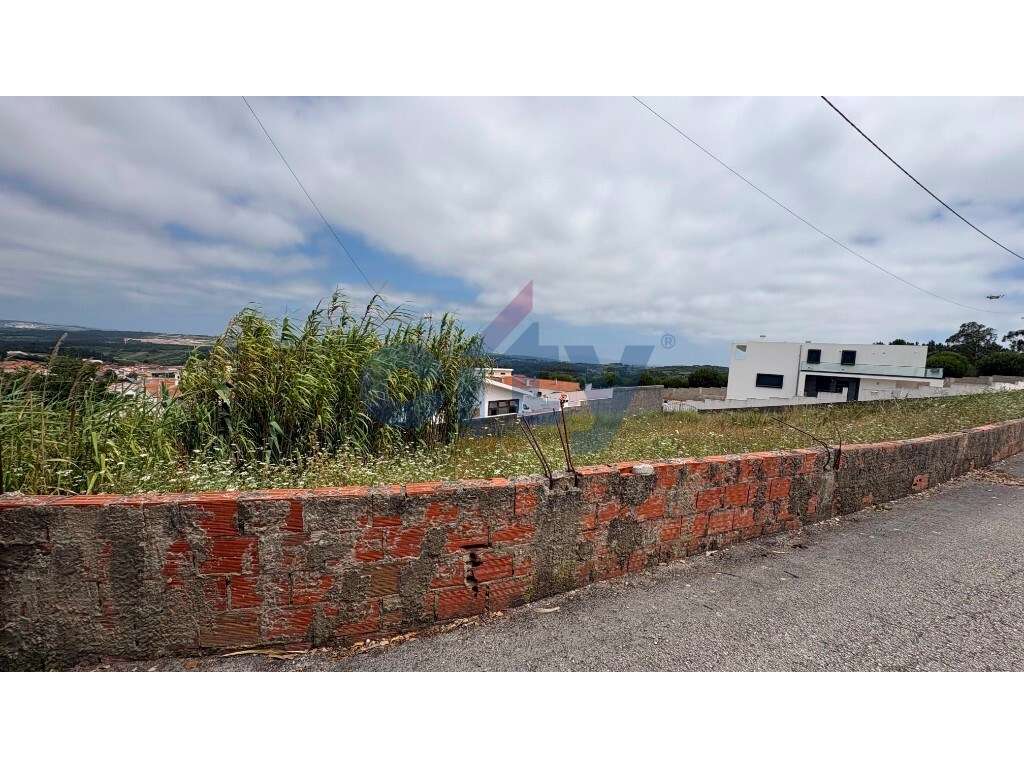 TERRENO URBANO COM PROJETO APROVADO PRÓXIMO LAGOA DE ÓBIDOS. - Grande imagem: 5/17