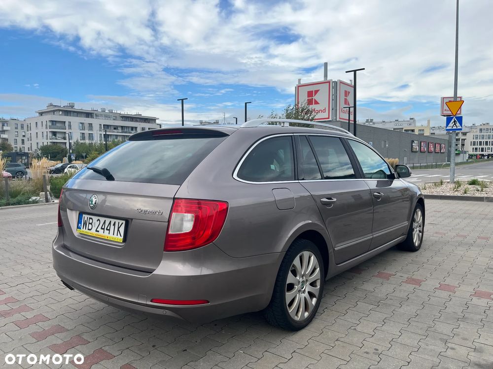 Skoda Superb 2.0 TDI Elegance - 8