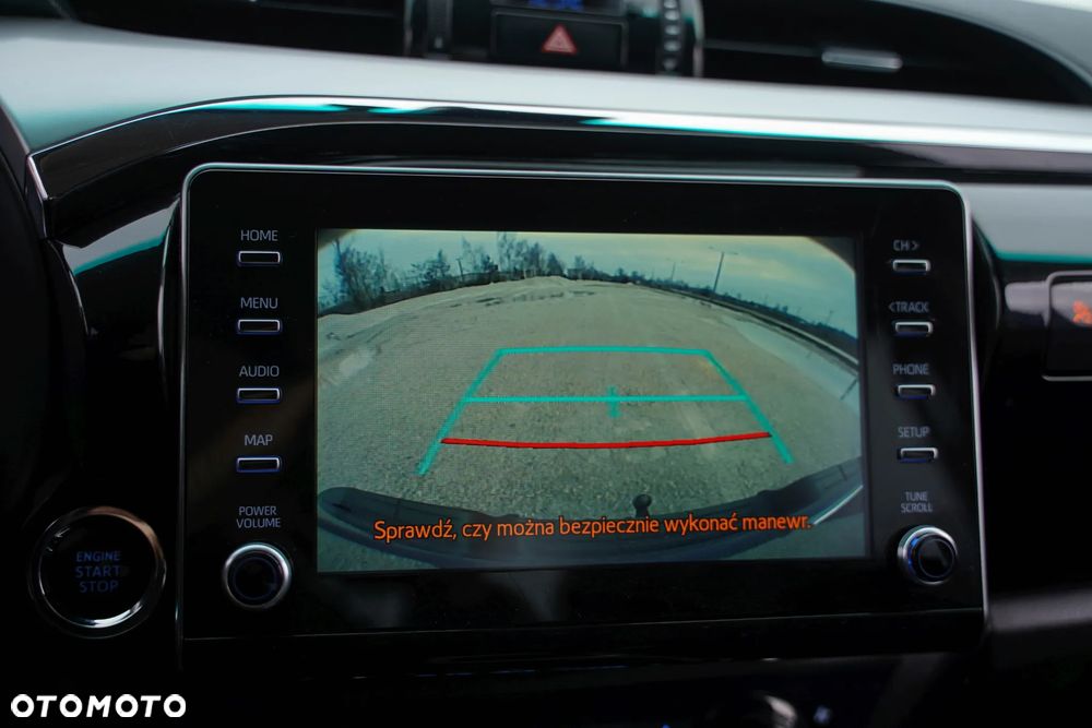 Toyota Hilux 2.8 D-4D Double Cab SR5 4x4 - 32