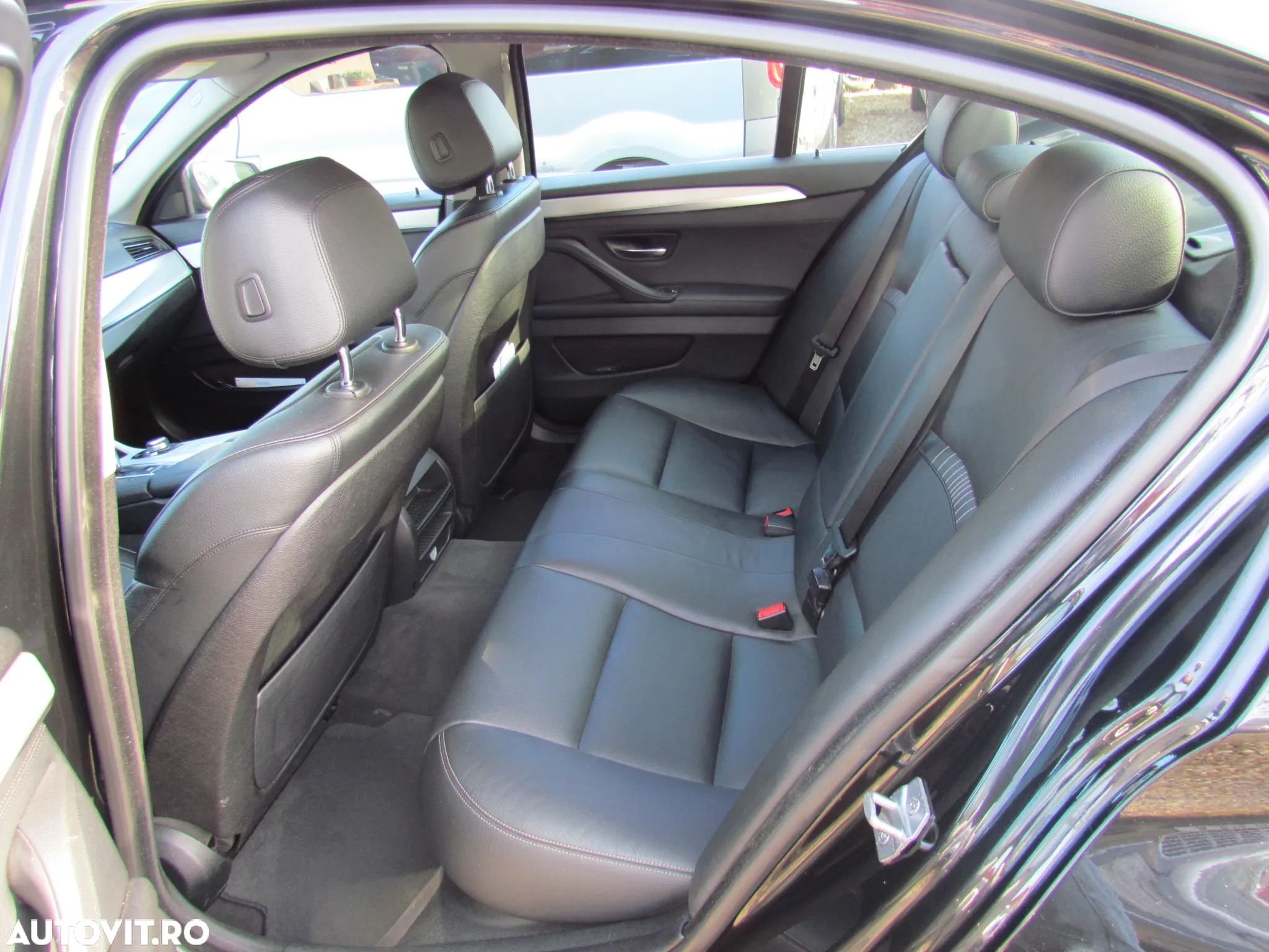 BMW Seria 5 530d xDrive Aut. - 8