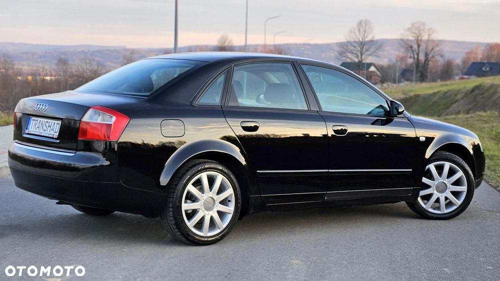 Audi A4 Limousine - 6