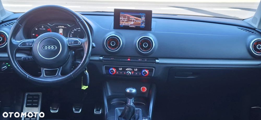 Audi A3 Sportback 2.0 TDI design - 14