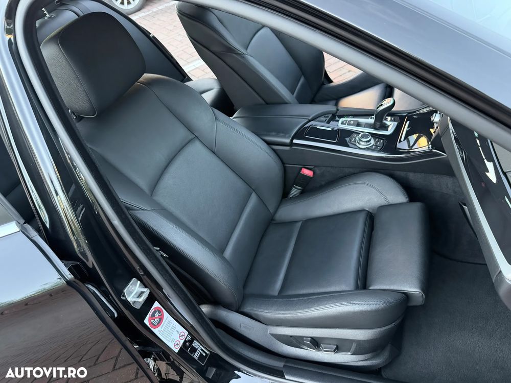BMW Seria 5 520d Aut. - 13